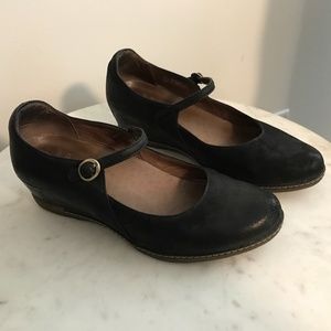 Dansko Women’s Shoes